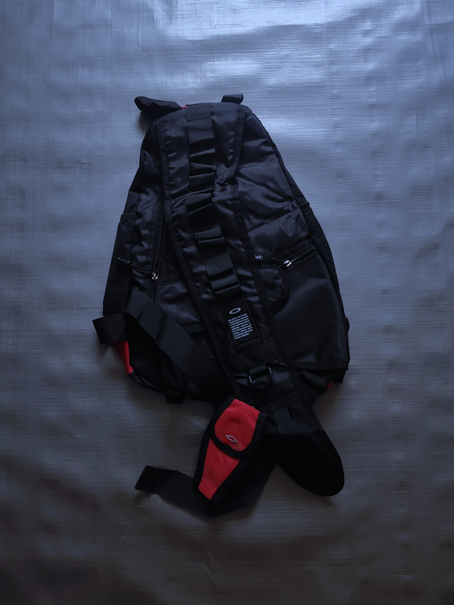 Oakley slingbags