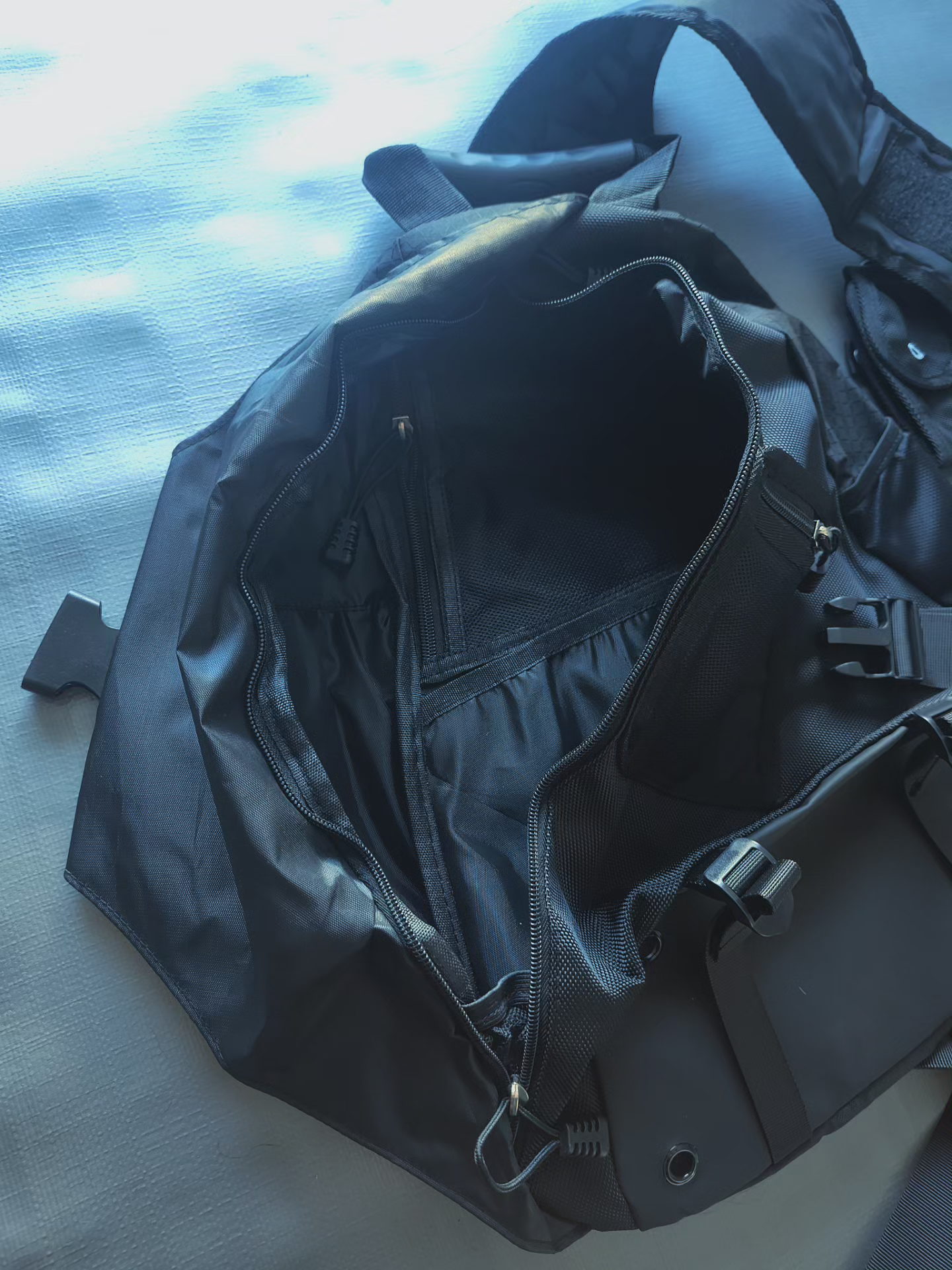 Oakley slingbags