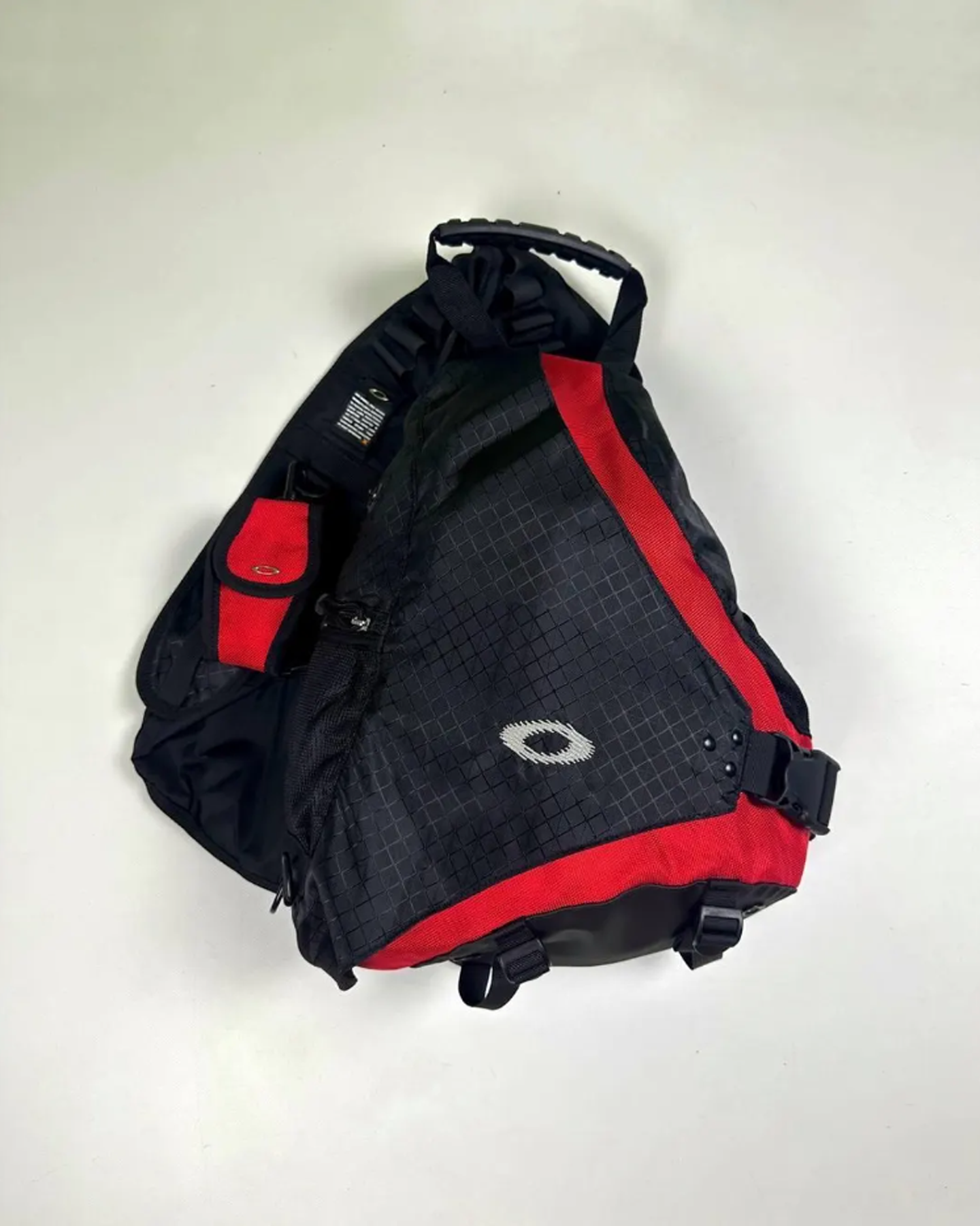 Oakley slingbags